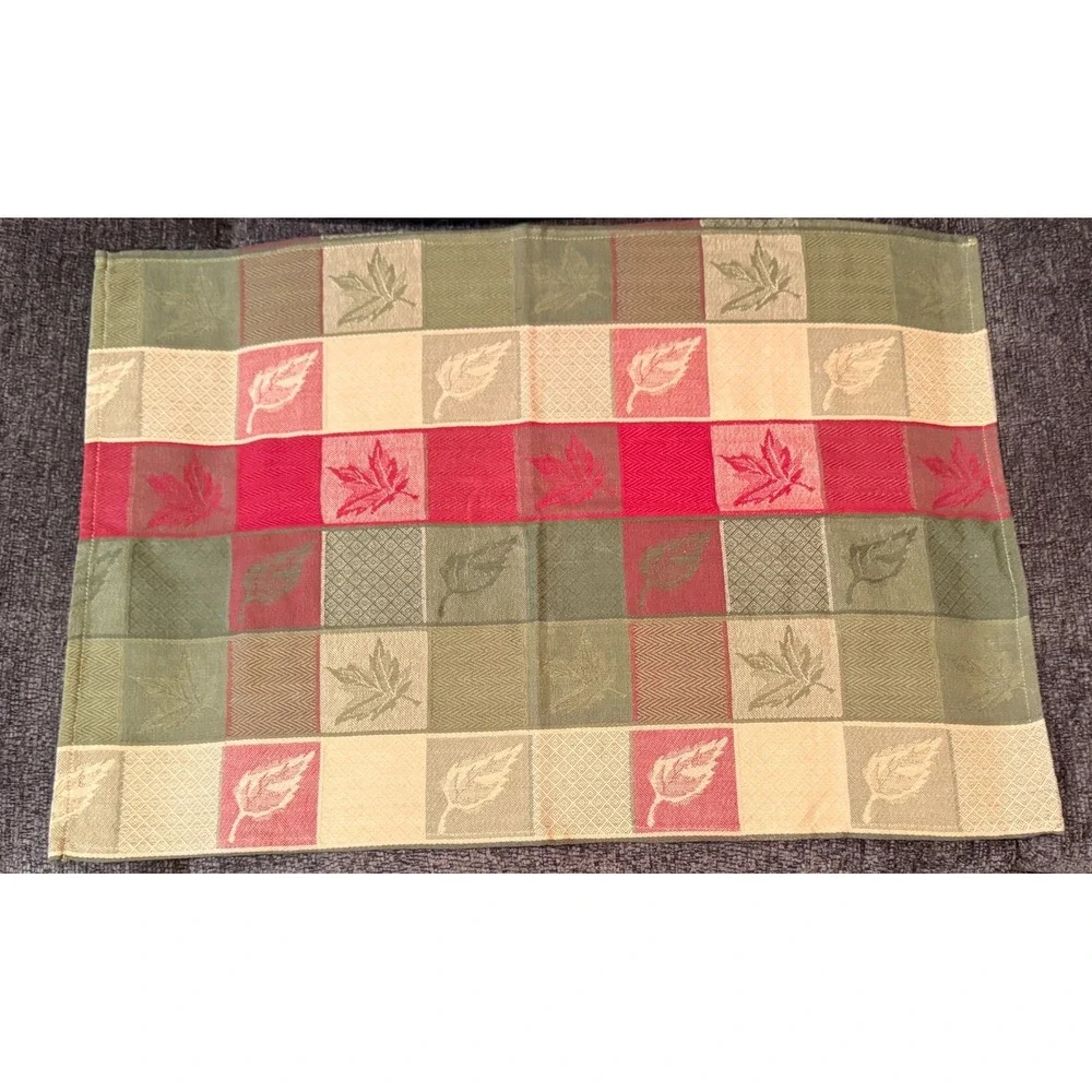 Small Fall Autumn Leaves Table Runner 27